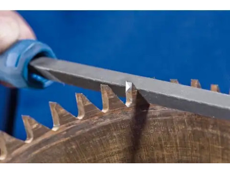 LIMA TRIANGULAR AFILAR SIERRA PF 1232 C2 150MM PFERD