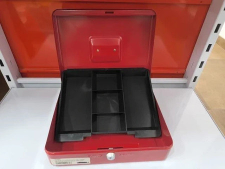 CAJA DE CAUDALES 300 X 240 X 90MM METALICA CON ASA ROJA AMIG 2153