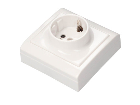 BASE SUPERFICIE SUCKO 2P + TT BLANCO 80 X 80 MM 16A 250V